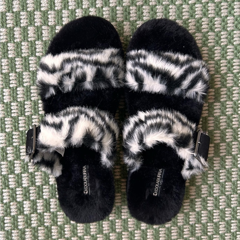 Kookaburra Zebra Slipper size 8